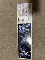 Gundam freedom rg model kit