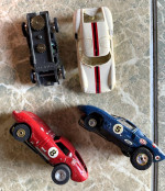 Aurora HO slot car track & cars