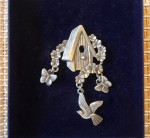 Birdhouse w/Flowers PIN~BROOCH~ Dangle Charms Bird Butterfly~ orig Box