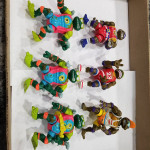 6 Teenage Mutant Ninja Turtles