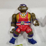 6 Teenage Mutant Ninja Turtles