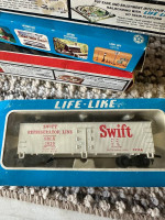 Life-Like HO Train Cars New