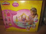 Playdoh Disney Design-a-Dress Boutique + Cariage Great Condition