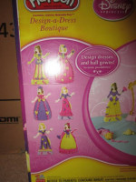 Playdoh Disney Design-a-Dress Boutique + Cariage Great Condition