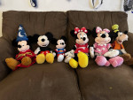 LOT OF 7 DISNEY PLUSHES MICKEY MOUSE MINNIE PLUTO DONALD DUCK