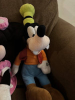 LOT OF 7 DISNEY PLUSHES MICKEY MOUSE MINNIE PLUTO DONALD DUCK