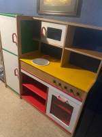 Lakeshore Pretend & Play Combo Kitchen