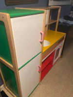 Lakeshore Pretend & Play Combo Kitchen