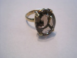 18k Ring Yellow Gold Vintage oval Smokey Quartz Size 6 VG conditio