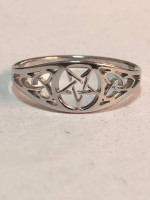 Women’s Irish Celtic Knot Ring w/Star - Stainless Black Sz7 - Silver S