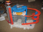 Hot Wheels Super Ultimate Garage - Motorized Elevator Lift
