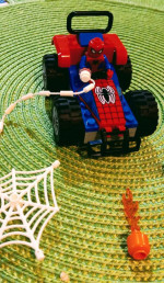 lego spiderman car chase kt