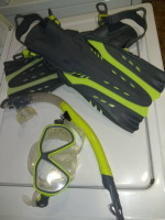 💦 SNORKEL SETS: FINS / MASK / SNORKEL by "Body Glove"