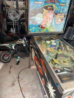 Flash pinball machine