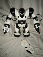 WowWee Robosapien Humanoid Toy Robot 14" 2004 Complete WITH Remote