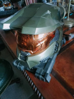 Halo 3 helmet with games
