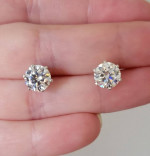 New 4ct Certified Moissanite Stud Earrings