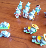 KINDER chocolate egg Toy set: 18 hippo figurines/sea theme