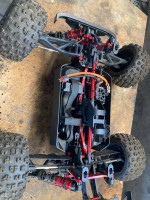 Arrma Notorious 6s blx Brushless rtr 1/8 scale stunt truck