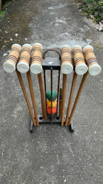cool retro croquet set