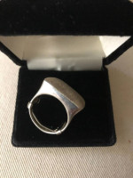 Stunning Sterling designer statement ring W7 1/2-8