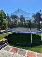 15 Foot Round Trampoline with Net & basketball hoop