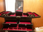 Jewelry box