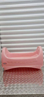 LITTLE TIKES DOLL BED ROCKING CRADLE
