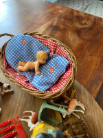 Huge vintage doll house lot