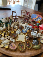 Huge vintage doll house lot