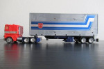 FIRST GEN OPTIMUS PRIME with TRAILER