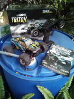 Laegendary "Triton" 1/20 scale mini monster truck