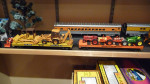2 MTH PREMIER FLAT CARS/ TRACTORS & CONSTRUCT EQUIPT + OTHER IN PHOTOS