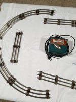 Lionel track oval with transformer