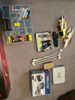 2 Rc helicopters and tools