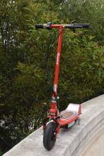 Razor E175 and E300 electric scooter for kids