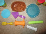 Excellent Condition Playful Pies Play-Doh with Mod Set