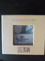 Oleg Cassini --ring holder