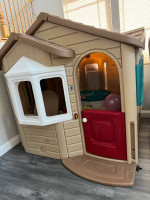 Kids playhouse