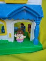 Retired Fisher Price Little People Busy Day Home Toy