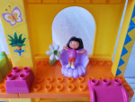 Dora The Explorer-Mega bloks Dora's Playtime Adventure House Toy