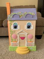 Caring Corners - Mrs. Goodbee Interactive Doll House - Learning Curve