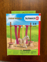 Schleich Farm World Pony Curtain Obstacle 42484