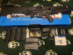 Full Airsoft Kit G&G Armament 556 AEG All Metal Like New!