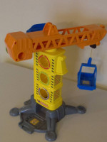 Plastic working crane toy