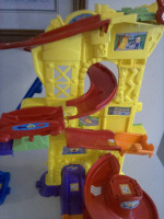 Pit stop toy