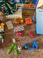 Playmobil 3931 Lighted Christmas Tree Santa & Accessories