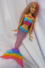Large grouping of Barbie- store & mermaid