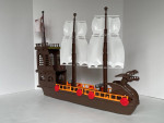 Pirate Boat Ship with 2 Pirate Figurines