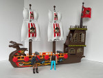 Pirate Boat Ship with 2 Pirate Figurines